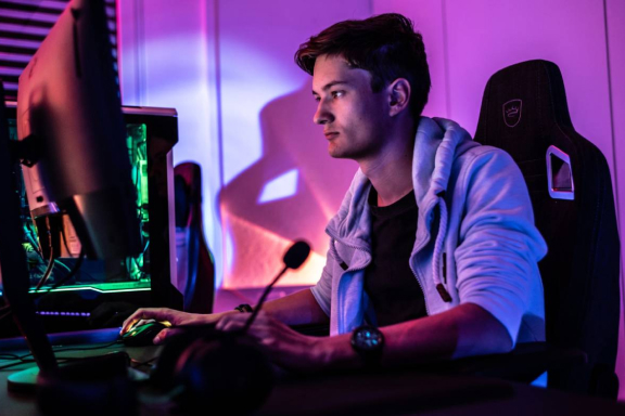 Streaming. Connecting. Gaming. Twitch does it all